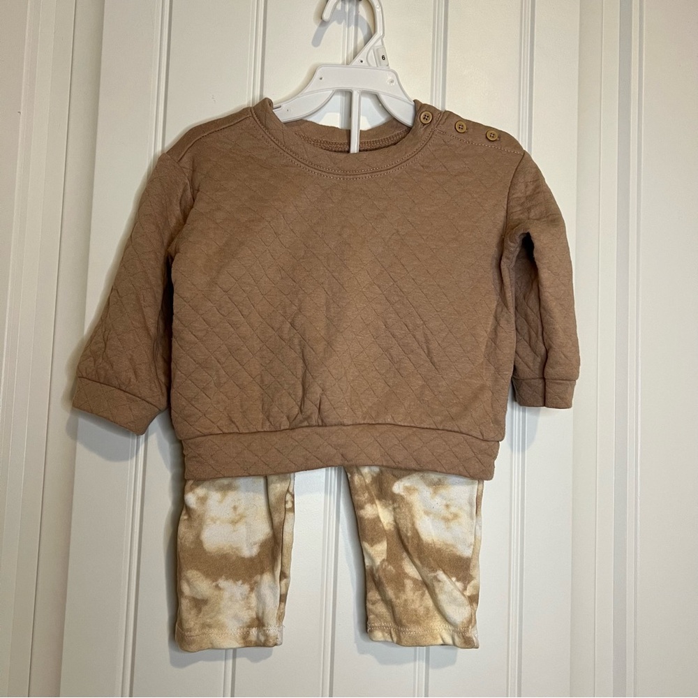 Grayson Collective Outfit
